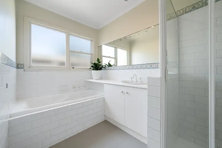 Fifth view of Homely house listing, 19 Parkland Drive, Hamlyn Heights VIC 3215