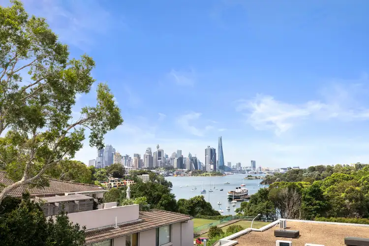 Main view of Homely unit listing, 2/32 Woolcott Street, Waverton NSW 2060