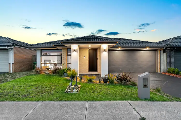 4 Millicent Parade, Officer VIC 3809
