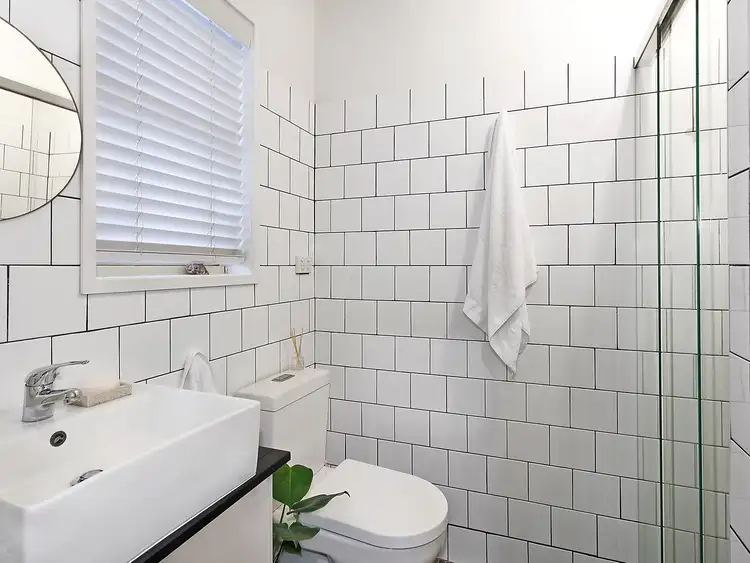 Fifth view of Homely apartment listing, 8/37 Ocean View Drive, Wamberal NSW 2260