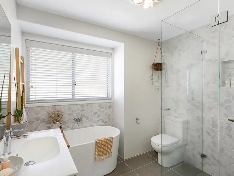 Fifth view of Homely house listing, 8 Banks Close, Bateau Bay NSW 2261