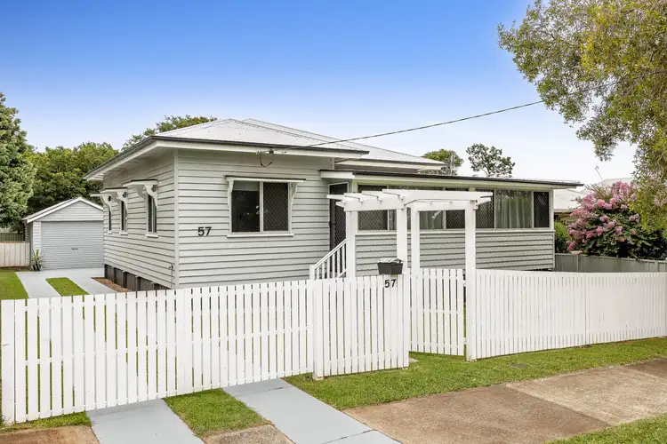 57 Hillview Avenue, Newtown QLD 4350
