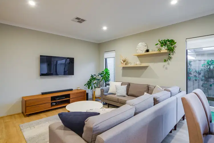 Fifth view of Homely house listing, 10 Sweetgum Way, Piara Waters WA 6112
