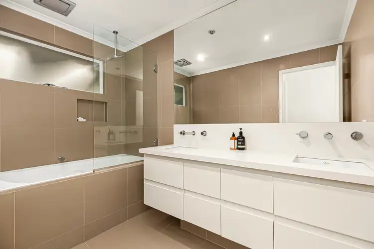 Sixth view of Homely house listing, 384 Mascoma Street, Strathmore Heights VIC 3041