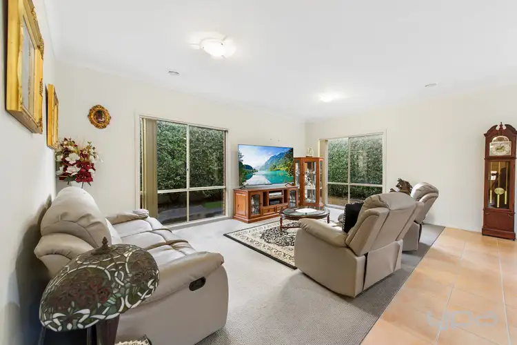 Fifth view of Homely house listing, 2 Yendon Close, Caroline Springs VIC 3023