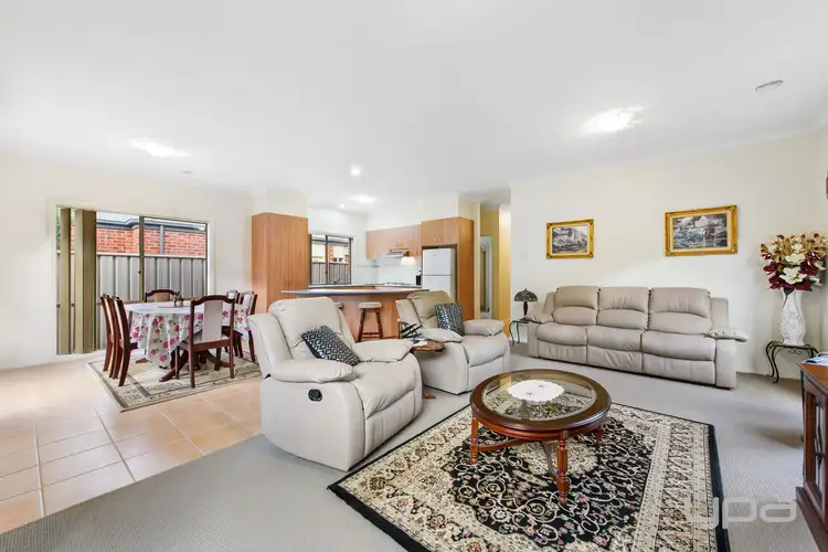 Sixth view of Homely house listing, 2 Yendon Close, Caroline Springs VIC 3023