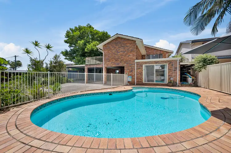 6 Parkes Drive, Korora NSW 2450