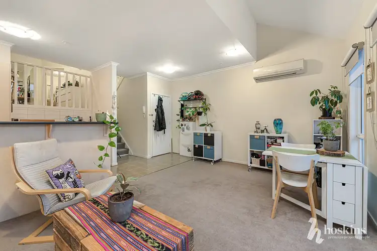 16/13-15 Hewish Road, Croydon VIC 3136