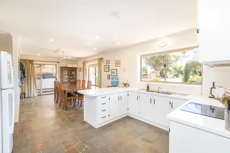 Sixth view of Homely house listing, 5 Mellis Street, Red Cliffs VIC 3496