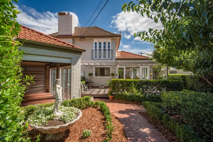 10 Strahan Row, Yarralumla ACT 2600