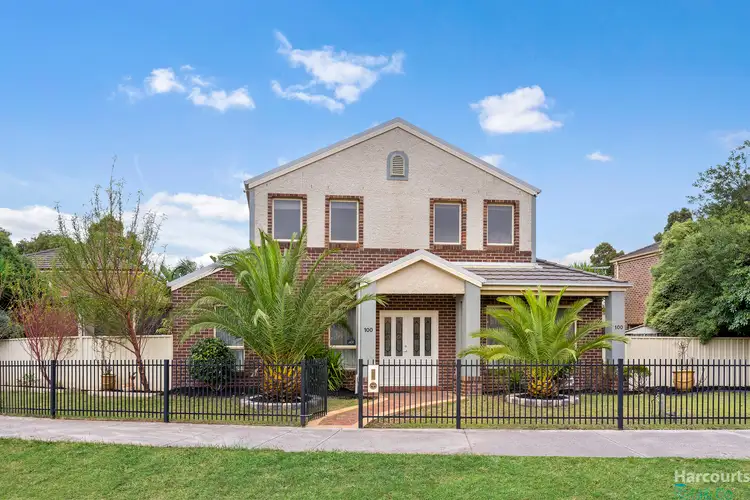 100 The Lakes Boulevard, South Morang VIC 3752