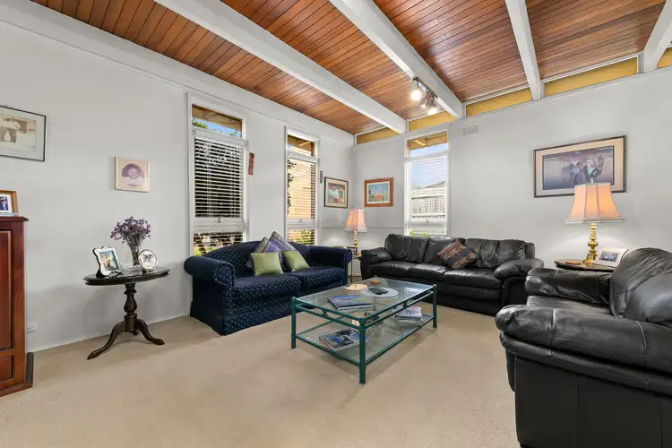 Sixth view of Homely house listing, 2 Hollydene Court, Narre Warren VIC 3805