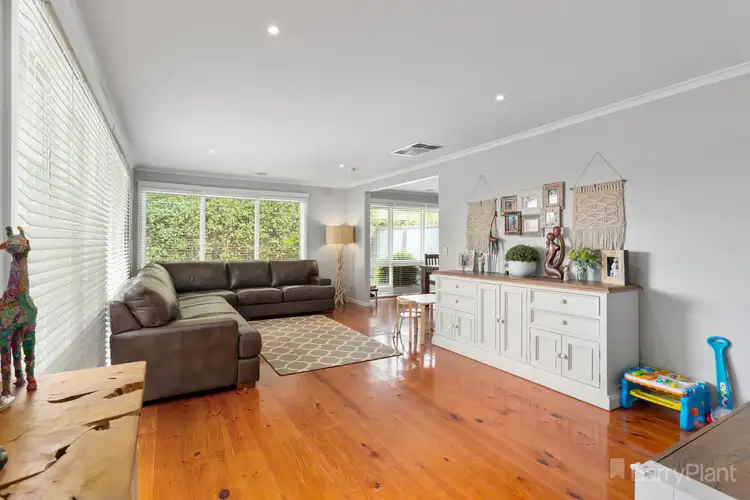 Sixth view of Homely house listing, 10 Kelly Drive, Langwarrin VIC 3910