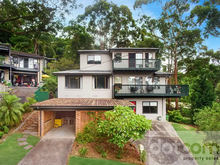 4 Coral Tree Place, Point Clare NSW 2250