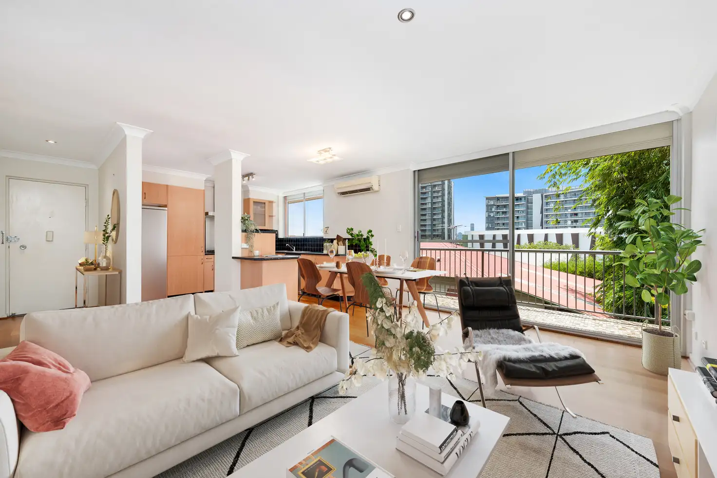 Main view of Homely unit listing, 5/16 Amelia Street, Coorparoo QLD 4151