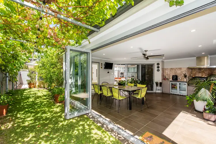 25 Tullawood Drive, Aveley WA 6069