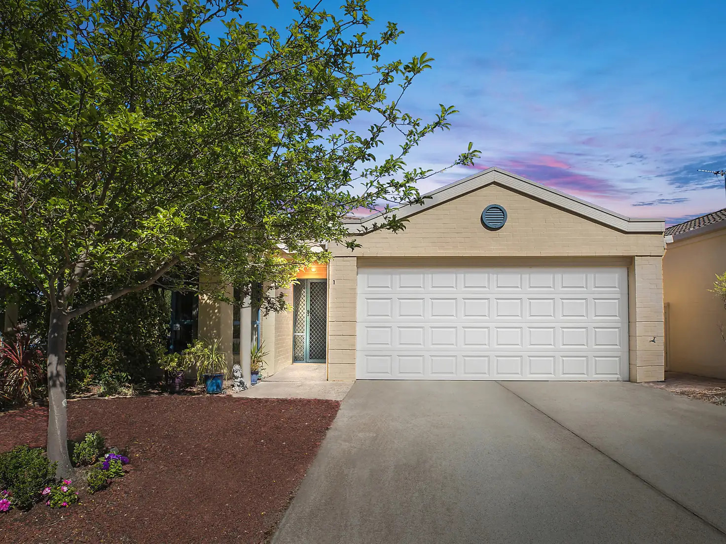 Main view of Homely townhouse listing, 1/2 Dines Place, Bruce ACT 2617