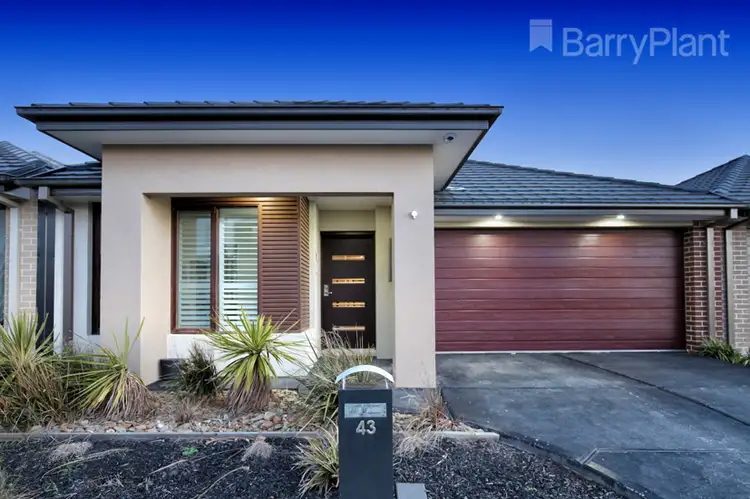 43 Wallflower Close, Craigieburn VIC 3064