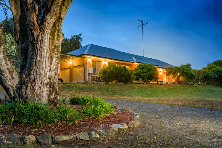 16 O'Malley Place, Googong NSW 2620