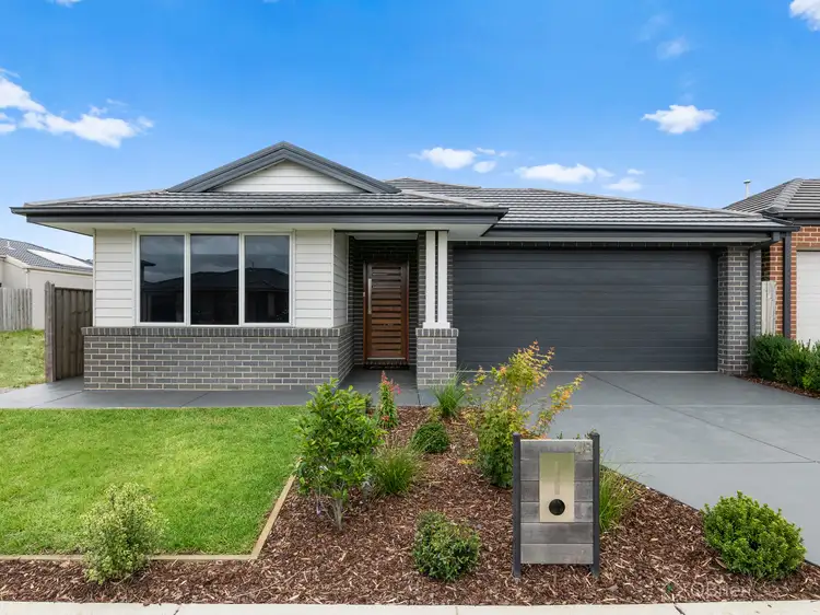 48 Fenway Boulevard, Clyde North VIC 3978