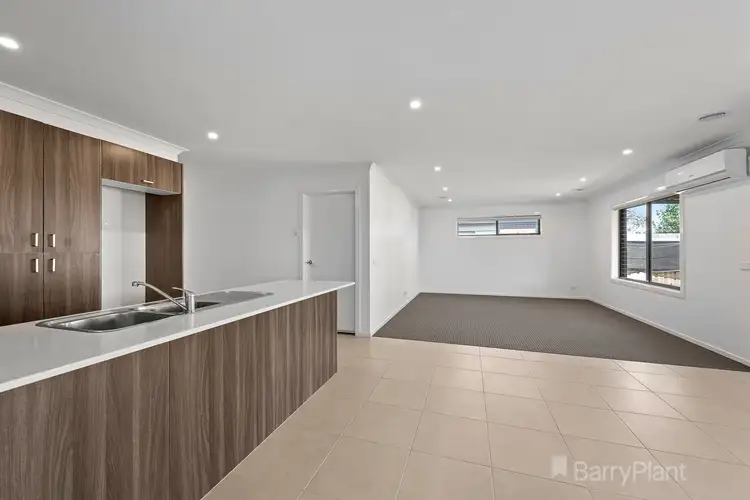 Fourth view of Homely unit listing, 23 Quinella Way, Pakenham VIC 3810