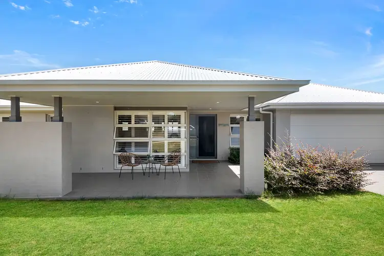 14 Dunnett Avenue, North Rothbury NSW 2335