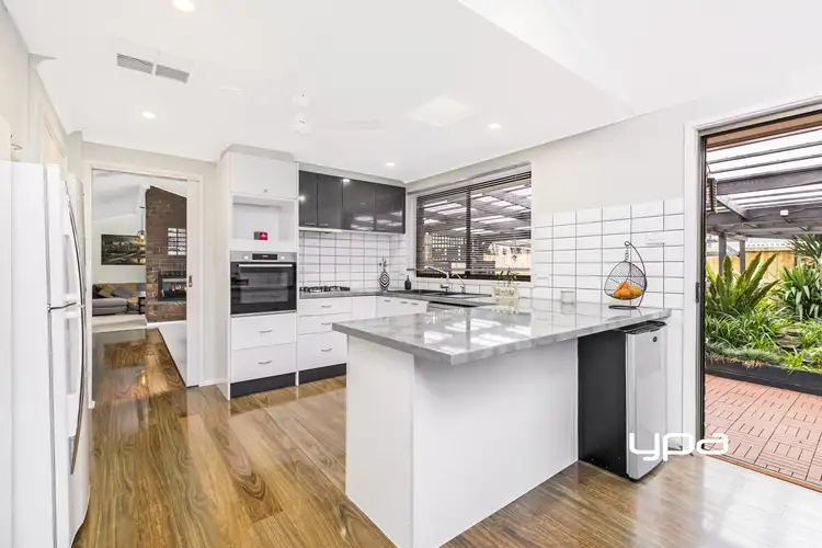 Second view of Homely house listing, 2 Teal Court, Sunbury VIC 3429