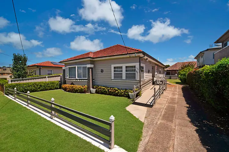222 Beaumont Street, Hamilton South NSW 2303