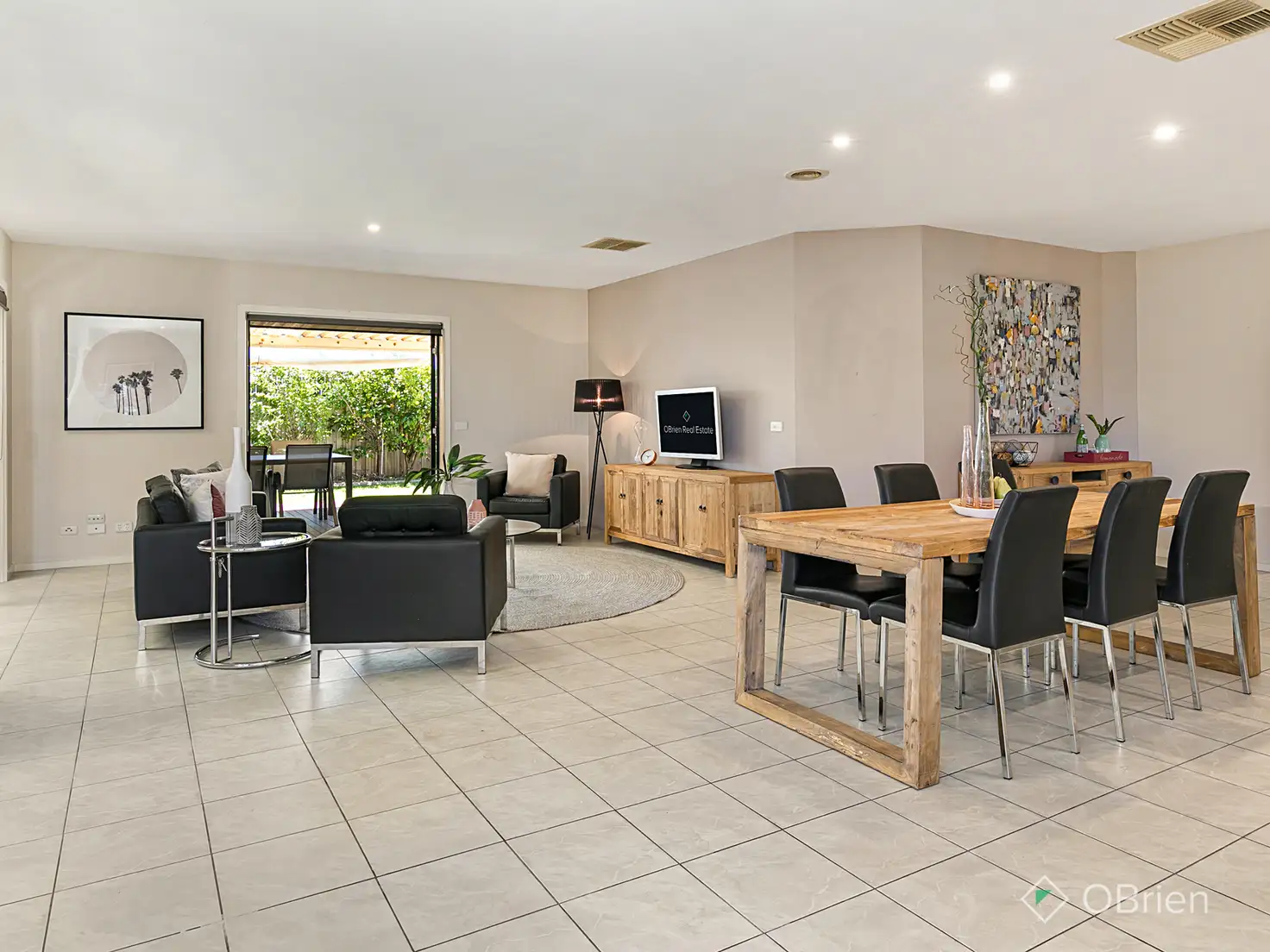 Main view of Homely house listing, 2 Amethyst Close, Skye VIC 3977
