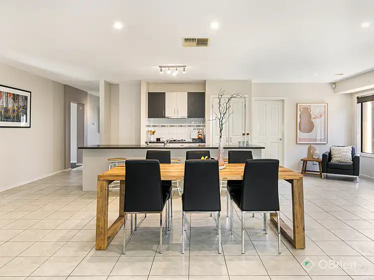 Fourth view of Homely house listing, 2 Amethyst Close, Skye VIC 3977