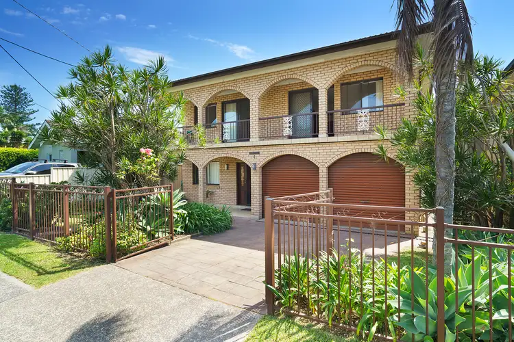4 Kooloora Avenue, Freshwater NSW 2096
