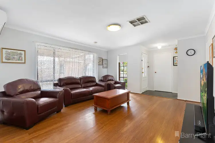 Second view of Homely house listing, 4 Aurea Court, Narre Warren VIC 3805