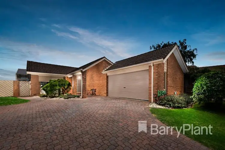 4 Ginn Close, Mill Park VIC 3082