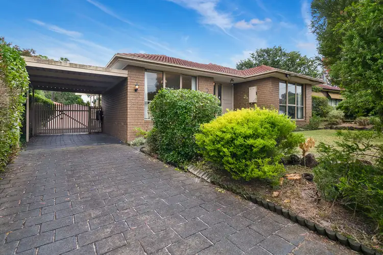 3 Marnebeck Court, Cranbourne VIC 3977