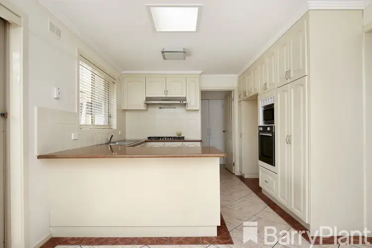 Fourth view of Homely house listing, 7 Bendale Court, Mill Park VIC 3082