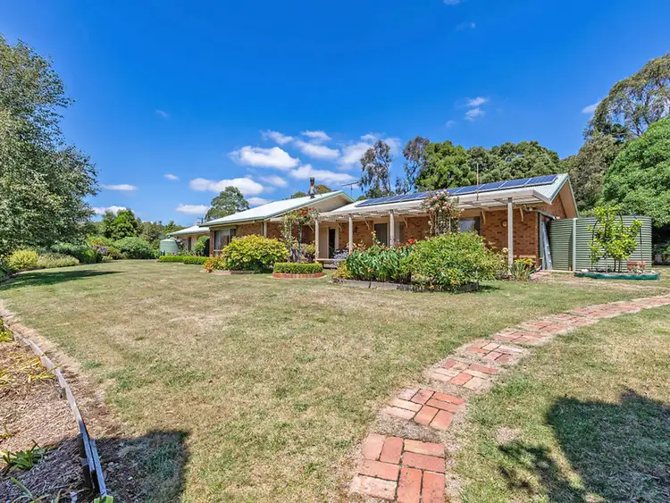 20 Nightingale Street, Gordon VIC 3345