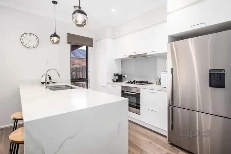 36 Eloura Circuit, Taylors Hill VIC 3037