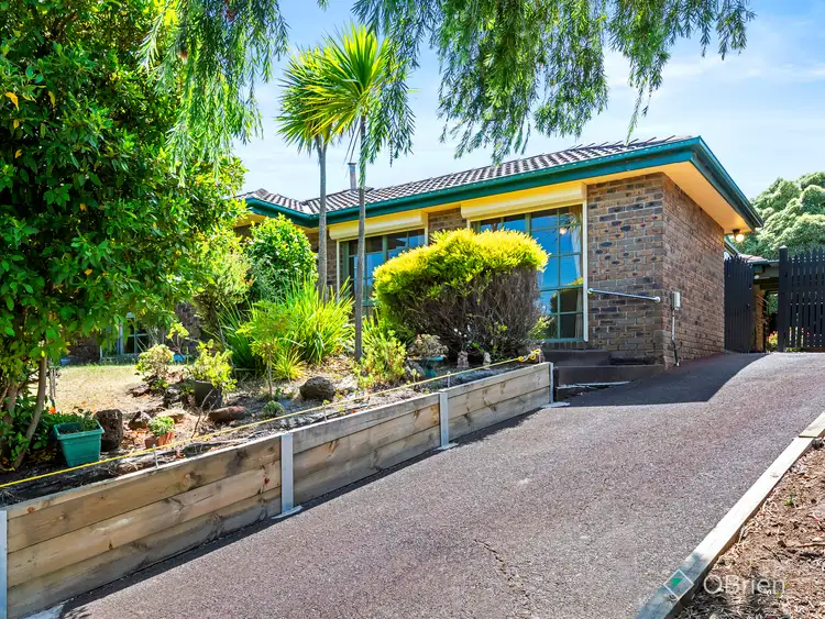 Second view of Homely house listing, 3 Varcoe Court, Frankston VIC 3199