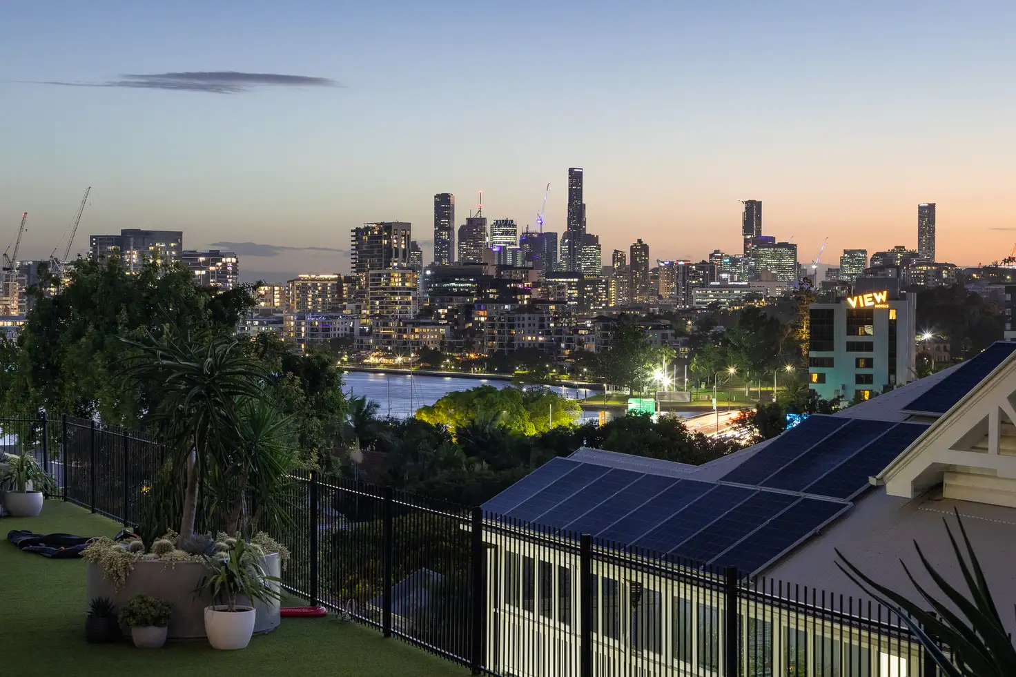 Main view of Homely unit listing, 1/38 Toorak Road, Hamilton QLD 4007