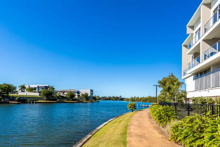 15/5036 Emerald Island Drive, Carrara QLD 4211