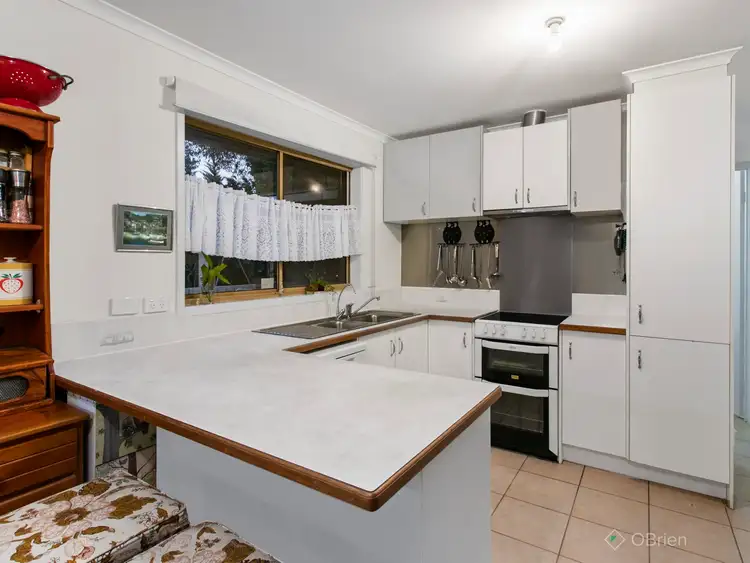 Fifth view of Homely house listing, 17 Insignia Crescent, Berwick VIC 3806