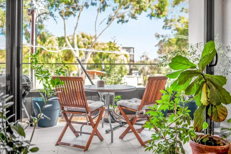 2/17C Eighth Street, Bowden SA 5007