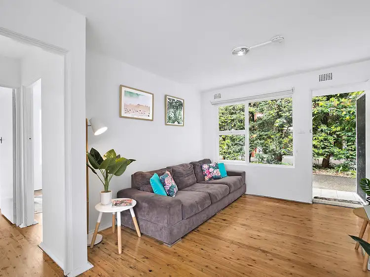 Main view of Homely unit listing, 6/33 Hawkesbury Avenue, Dee Why NSW 2099