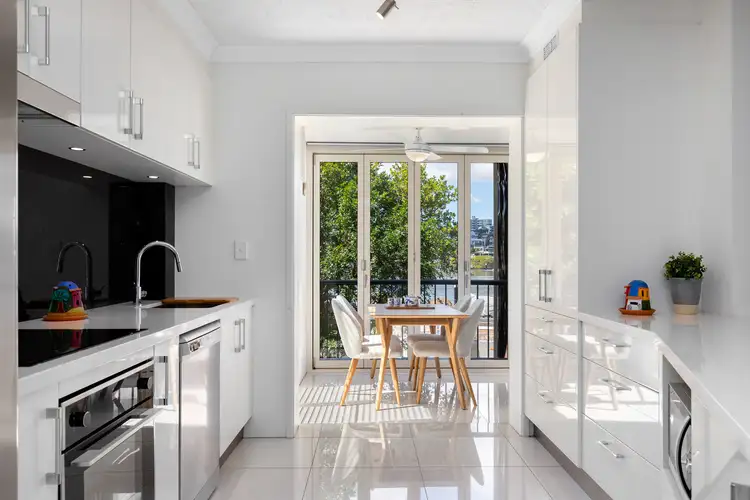 4/10 Oxlade Drive, New Farm QLD 4005