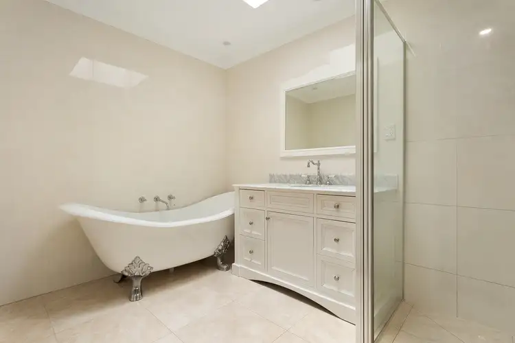 Sixth view of Homely house listing, 10 Donnelly Court, Kealba VIC 3021
