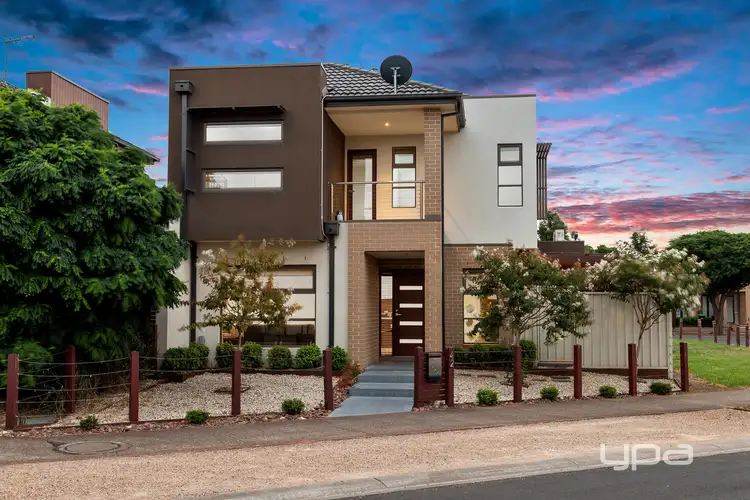 42 Edgbaston Parade, Caroline Springs VIC 3023