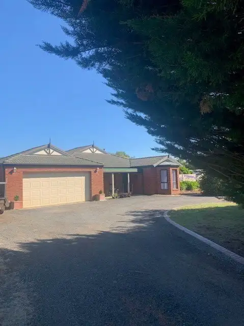 2 Hall Street, Ballan VIC 3342