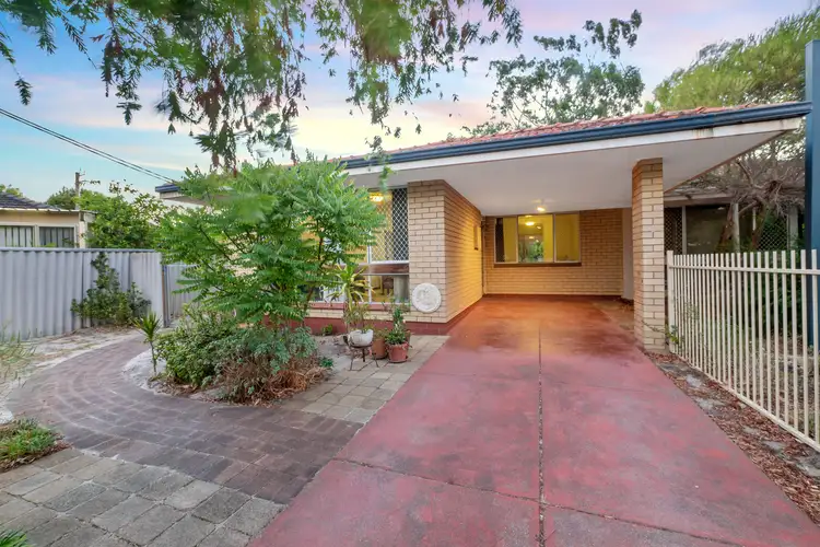 Second view of Homely semi-detached listing, 4A Glennon Way, Rossmoyne WA 6148