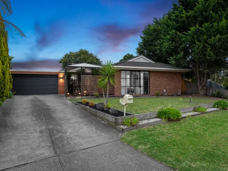 9 Fosters Court, Cranbourne North VIC 3977