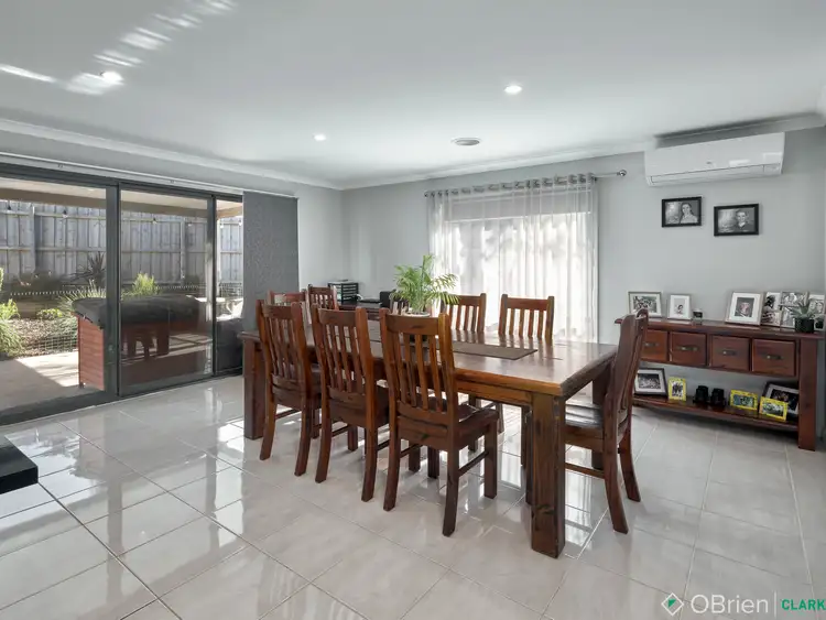 Fifth view of Homely house listing, 1 Hogan Court, Drouin VIC 3818